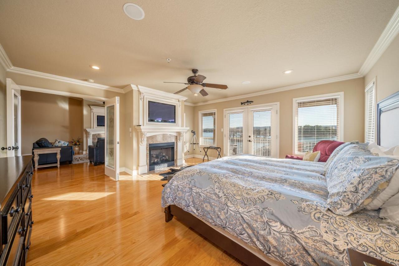 Views!! Luxury Condo W/Gourmet Kitchen, Breathtaking Views Lake Hamilton Екстериор снимка